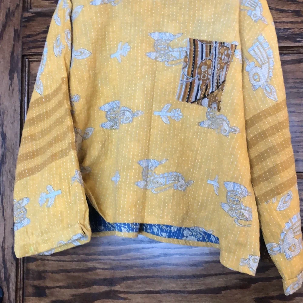 Kantha Bae Wanderer pocket crop.  Yellow Patterned Women's Top - Picture 4 of 7